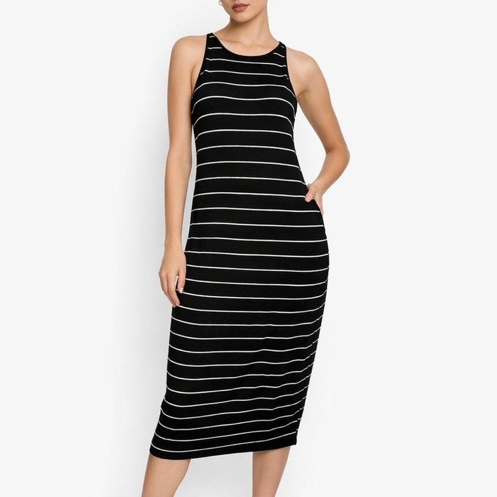 NWT Athleta Black and White Striped Midi Dress Medium
